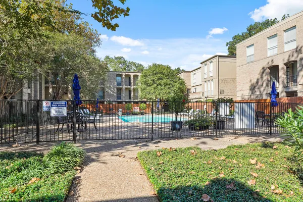 $1,150 | 4637 Wild Indigo Street, Unit 492, Houston, TX 77027