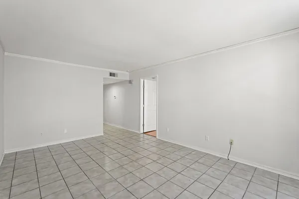 $1,150 | 4637 Wild Indigo Street, Unit 492, Houston, TX 77027