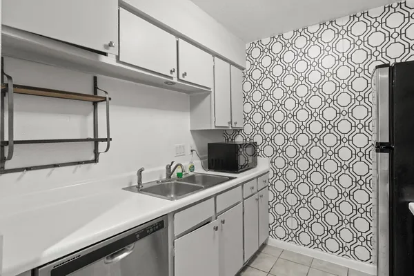 $1,150 | 4637 Wild Indigo Street, Unit 492, Houston, TX 77027