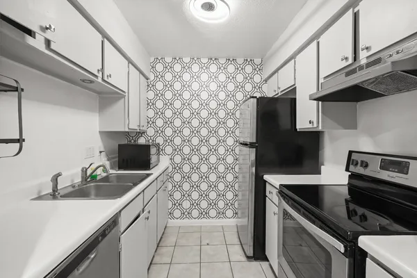 $1,150 | 4637 Wild Indigo Street, Unit 492, Houston, TX 77027