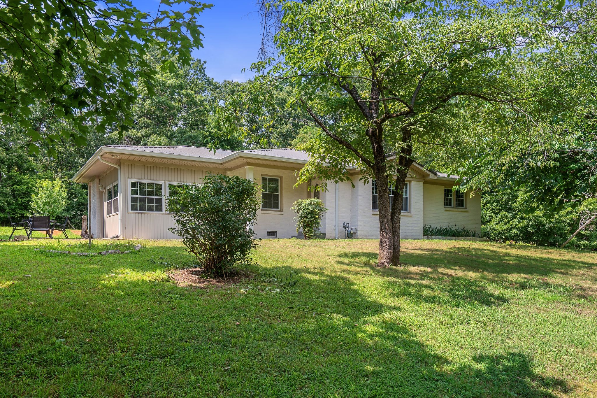 8531 Pinewood Road Nunnelly, TN 37137 - Photo 2 of 34