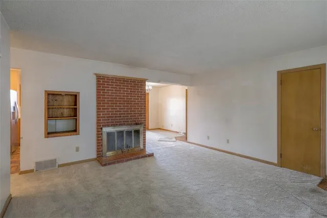 $279,000 | 12122 West 92nd Street, Lenexa, KS 66215