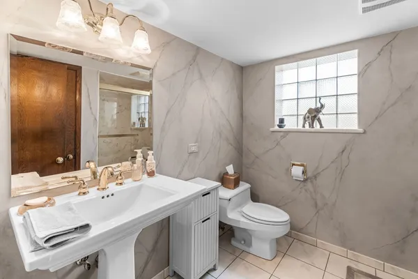 $494,900 | 501 South Cherry Street, Itasca, IL 60143