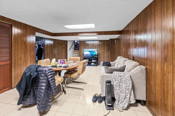 $494,900 | 501 South Cherry Street, Itasca, IL 60143