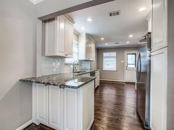 $2,950 | 720 James Drive, Richardson, TX 75080