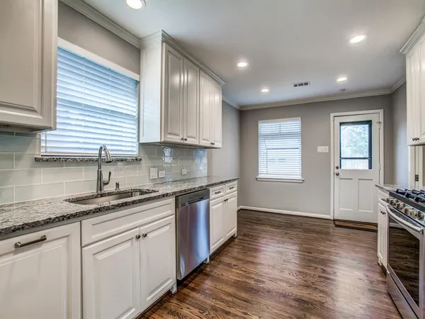 $2,950 | 720 James Drive, Richardson, TX 75080