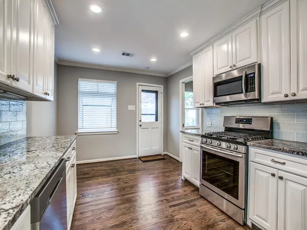 $2,950 | 720 James Drive, Richardson, TX 75080