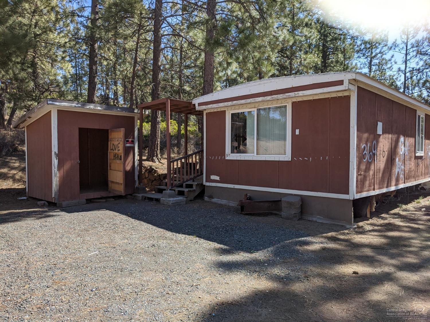 60025 Crater Road Bend, OR 97702 - Photo 13 of 16 Single wide