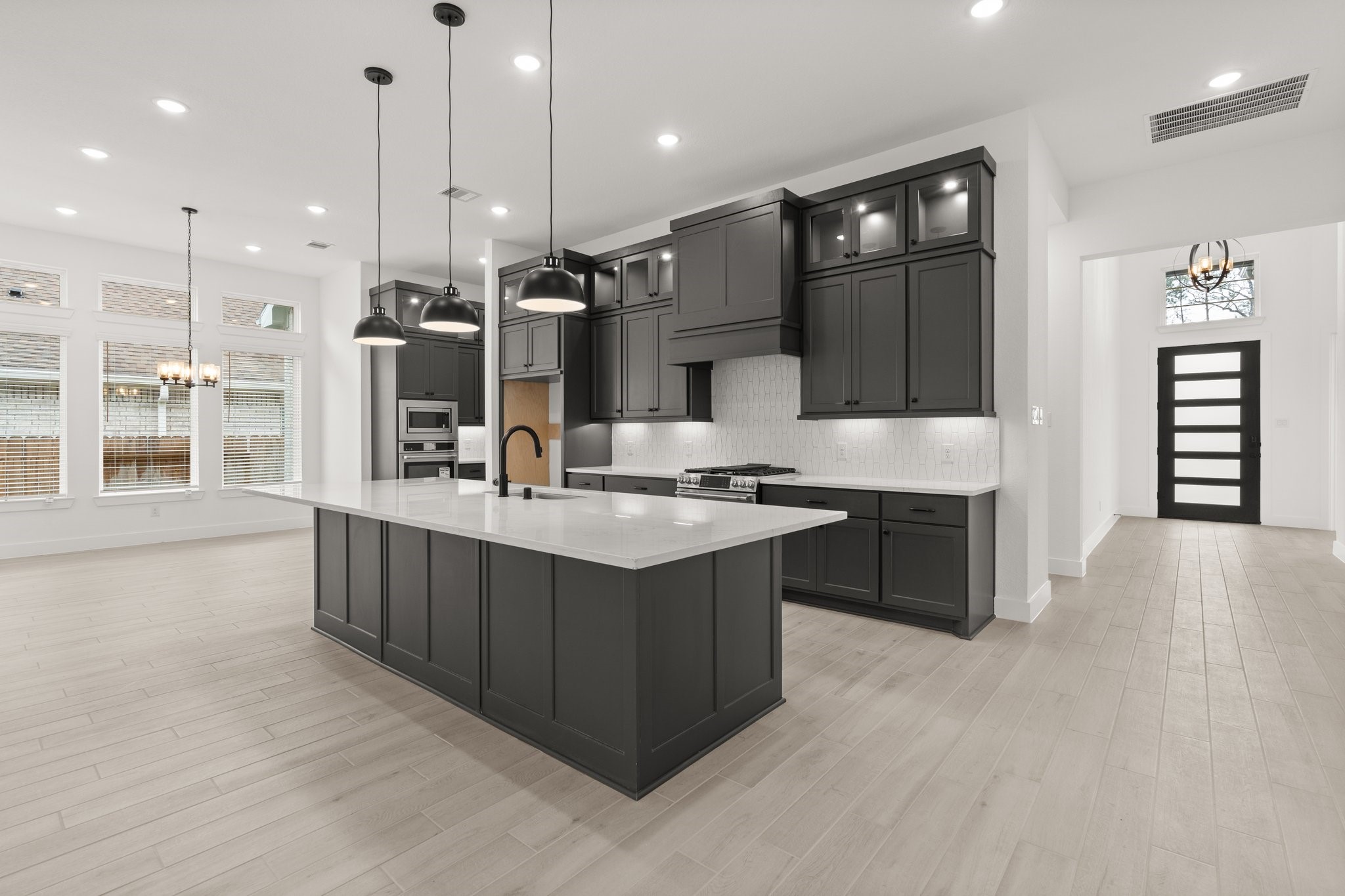 414 Lone Ranger Drive Montgomery, TX 77316 - Photo 4 of 41 Representative Photo