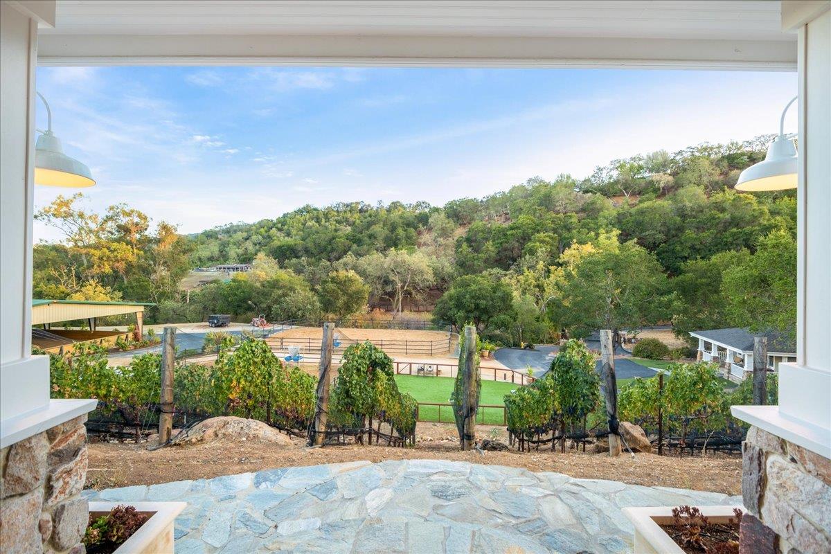 14411 Shannon Road Los Gatos, CA 95032 - Photo 16 of 109