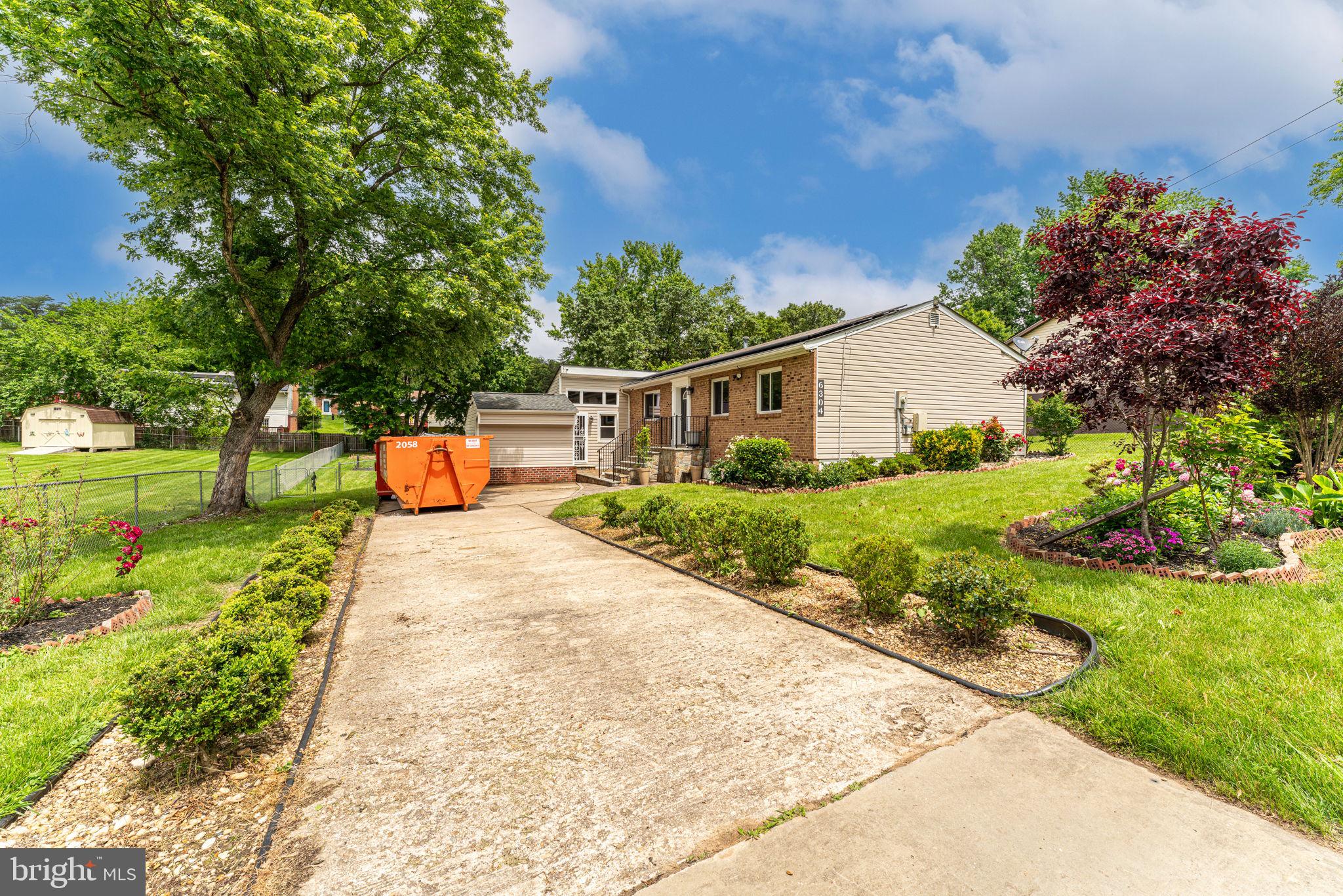 6304 Buckler Road Clinton, MD 20735 - Photo 2 of 24 8 car driveway