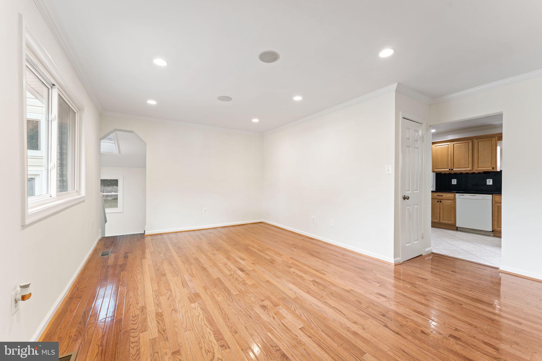 6304 Buckler Road Clinton, MD 20735 - Photo 5 of 24 living room