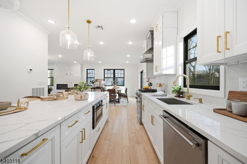 85 Kings Road Chatham, NJ 07928 - Photo 19 of 44