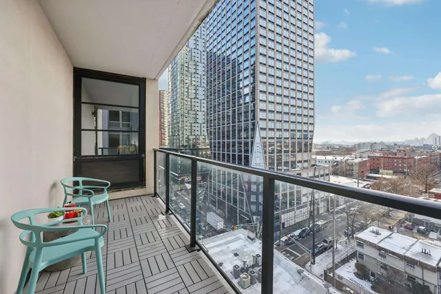 $725,000 | 160 1st Street, Unit 1013, Jersey City, NJ 07302