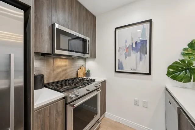 $725,000 | 160 1st Street, Unit 1013, Jersey City, NJ 07302
