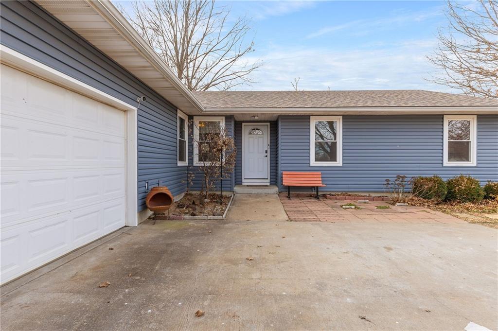 120 Northwest 191 Road Warrensburg, MO 64093 - Photo 4 of 50