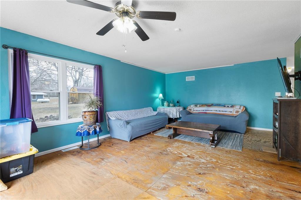 120 Northwest 191 Road Warrensburg, MO 64093 - Photo 7 of 50