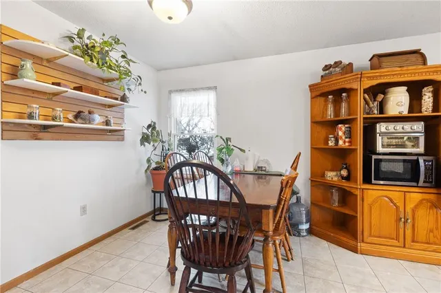 $289,000 | 120 Northwest 191 Road, Warrensburg, MO 64093