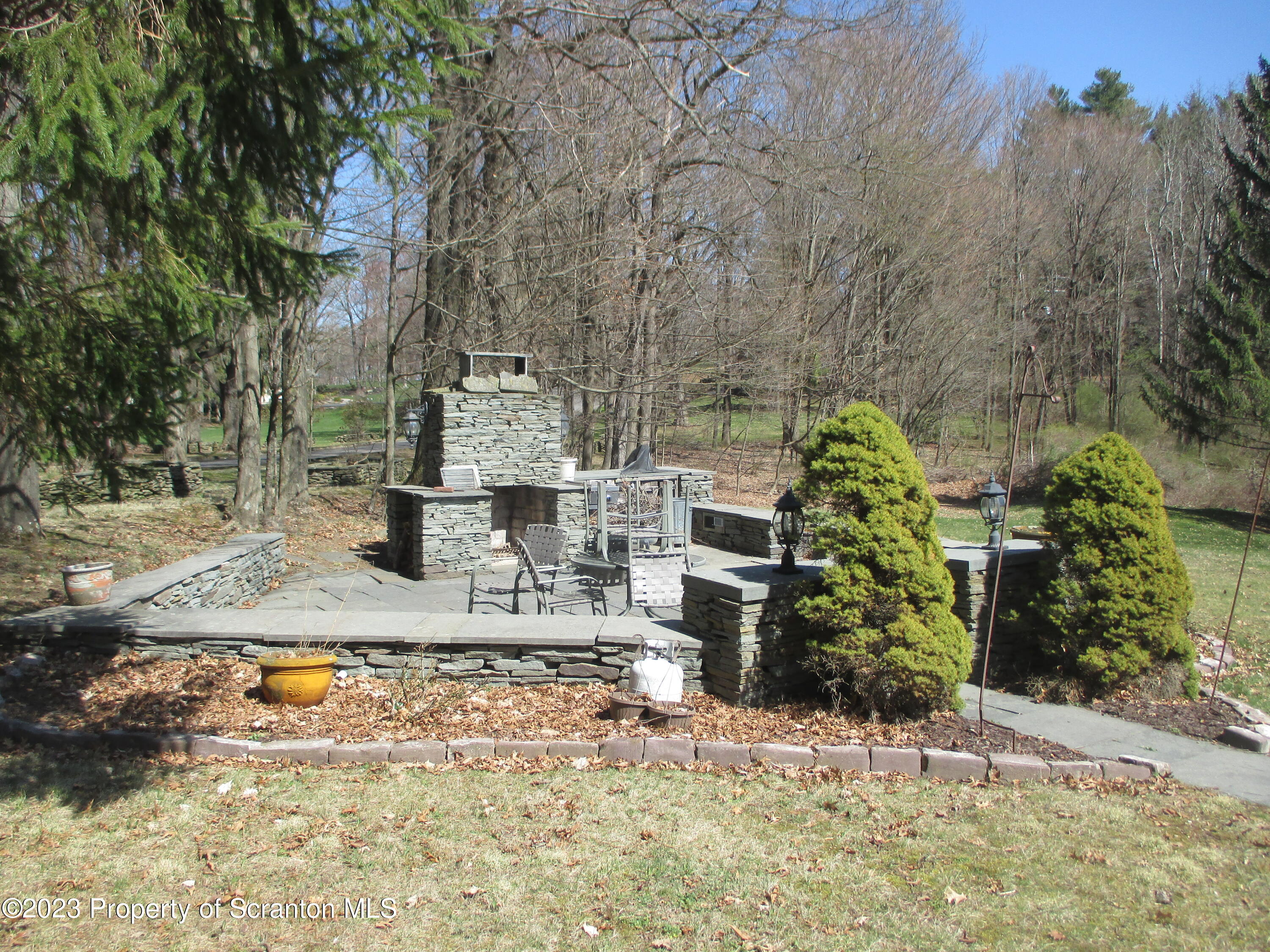 159 Carbondale Road Waverly, PA 18471 - Photo 4 of 48 Gallery Image 4