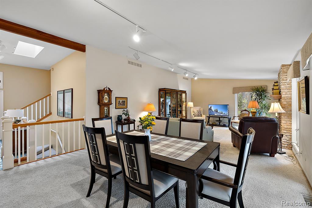 850 Harding Avenue Rochester Hills, MI 48307 - Photo 7 of 43