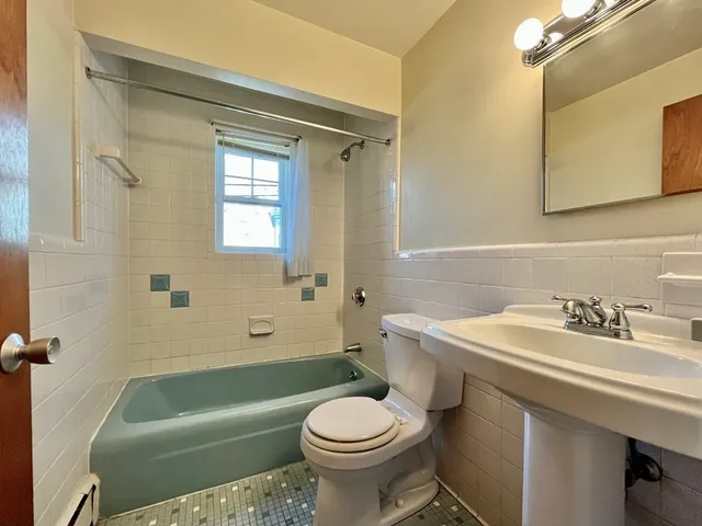 $2,300 | 1 Wyman Street, Unit 5, Arlington, MA 02474