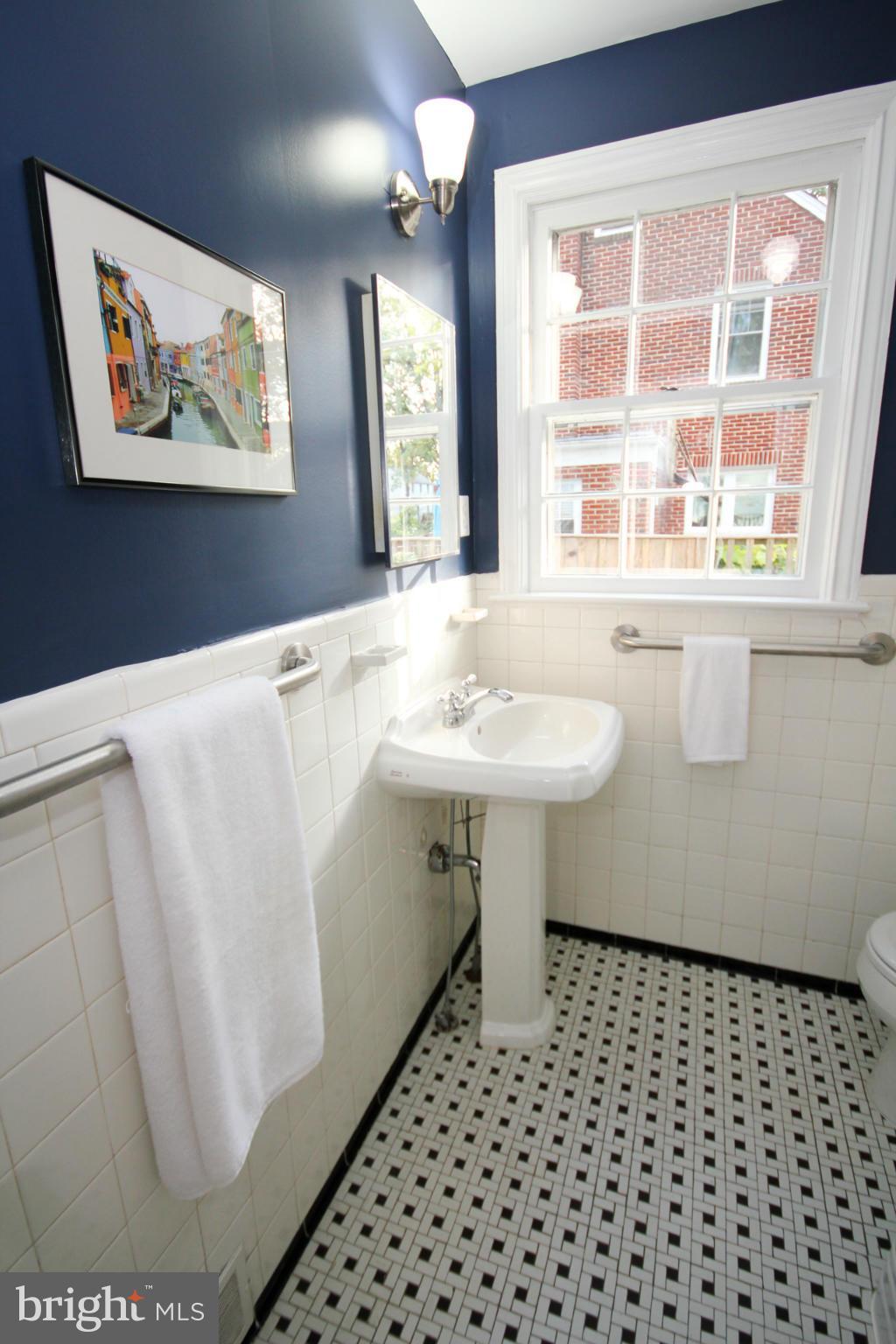 8814 Reading Road Silver Spring, MD 20901 - Photo 22 of 30 Bath