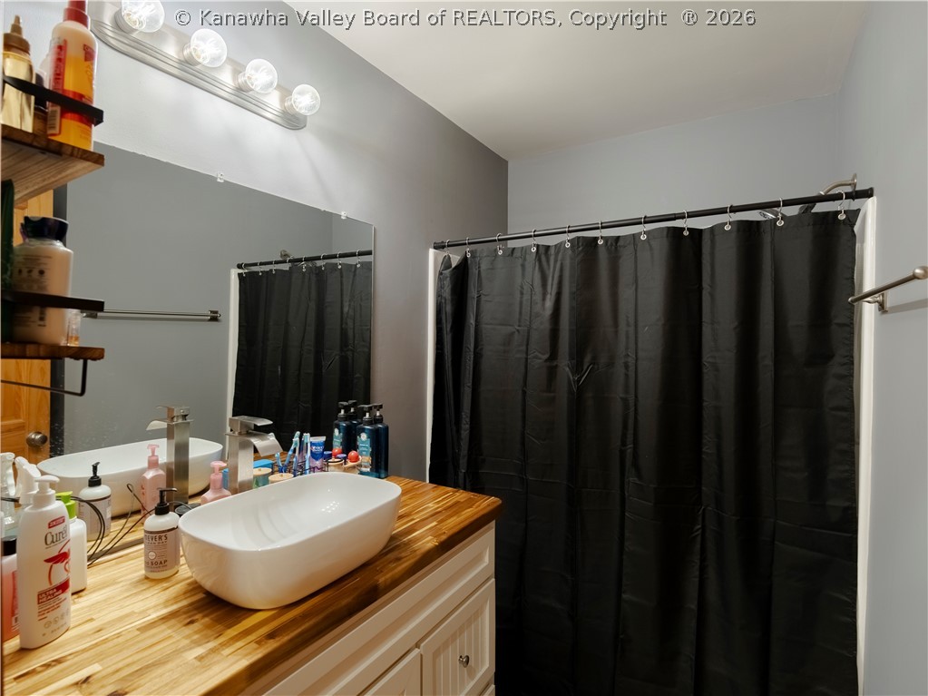 856 Hurricane Creek Road Hurricane, WV 25526 - Photo 25 of 48 Gallery Image 25