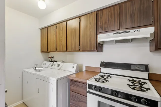 $169,000 | 7344 Country Creek Way, Unit 8, Downers Grove, IL 60516