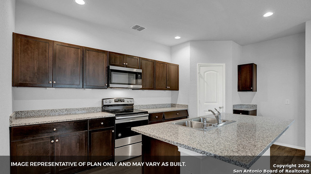 5204 Beck Path San Antonio, TX 78266 - Photo 9 of 52