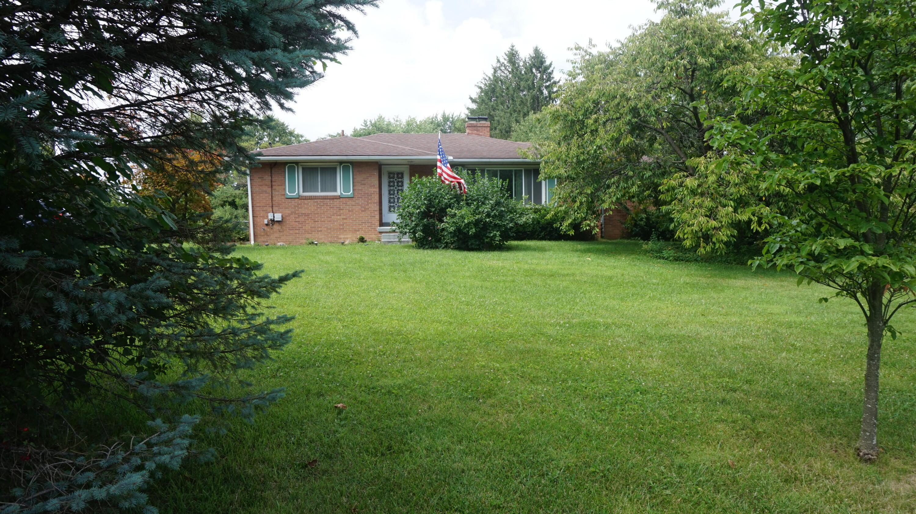 2866 Alkire Road Columbus, OH 43223 - Photo 2 of 17 Front 2