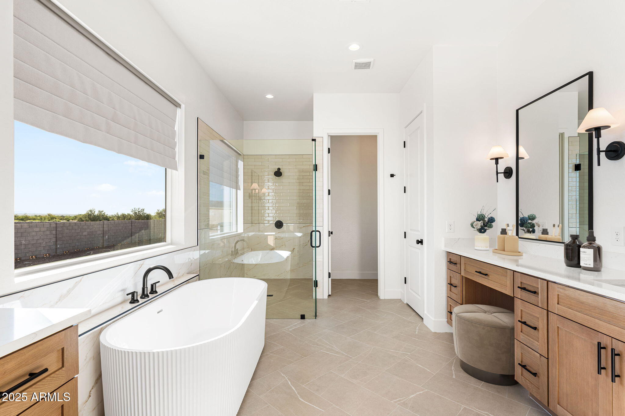 1951 West Long Rifle Road Phoenix, AZ 85086 - Photo 17 of 33 Primary Bathroom