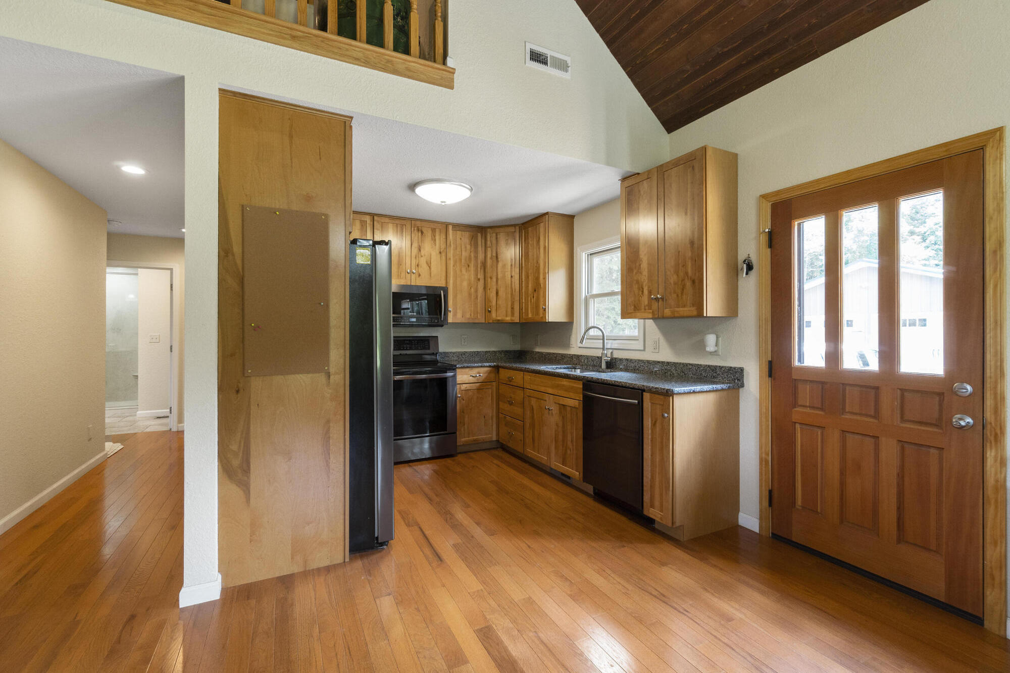 610 Woolsey College Road Greeneville, TN 37743 - Photo 4 of 54 DSC01880