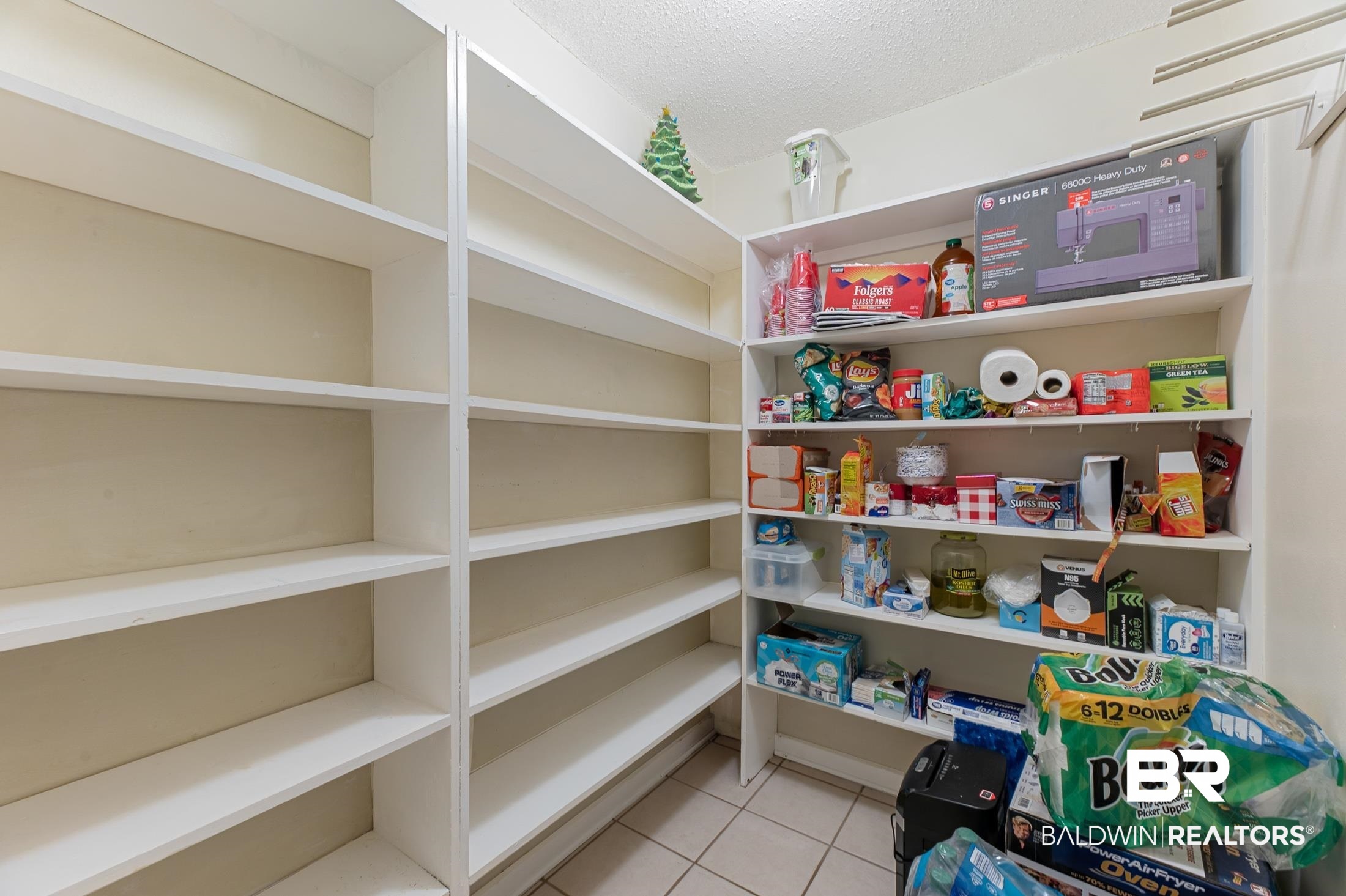 1271 East Spring Valley Drive Mobile, AL 36693 - Photo 13 of 37 Pantry