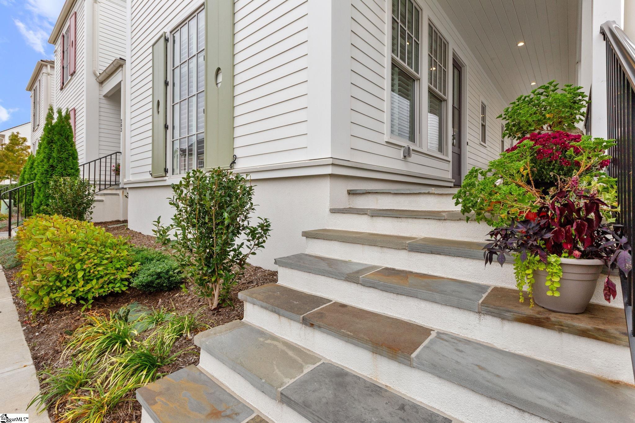 205 Bowman Road Greenville, SC 29615 - Photo 4 of 41