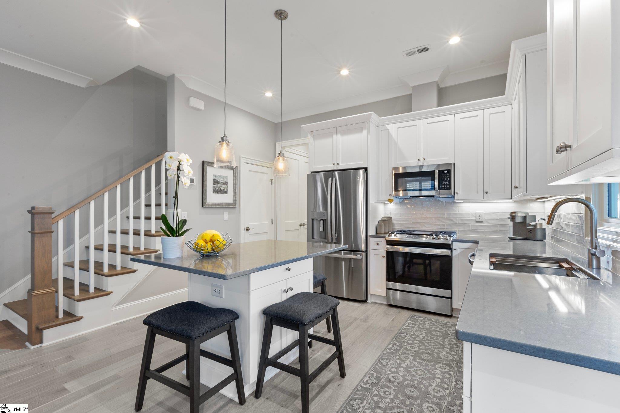 205 Bowman Road Greenville, SC 29615 - Photo 9 of 41