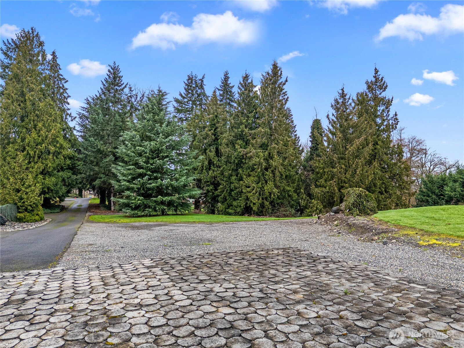 2137 3rd Street Southeast Puyallup, WA 98372 - Photo 5 of 17