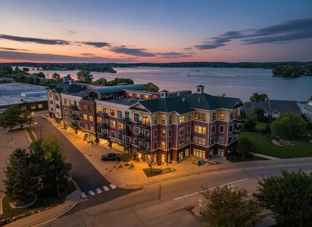 $519,000 | 4100 Spring Street, Unit 211, Spring Park, MN 55384