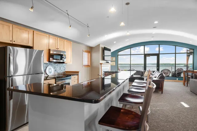 $519,000 | 4100 Spring Street, Unit 211, Spring Park, MN 55384