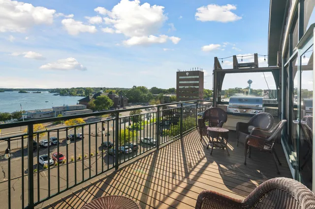 $519,000 | 4100 Spring Street, Unit 211, Spring Park, MN 55384