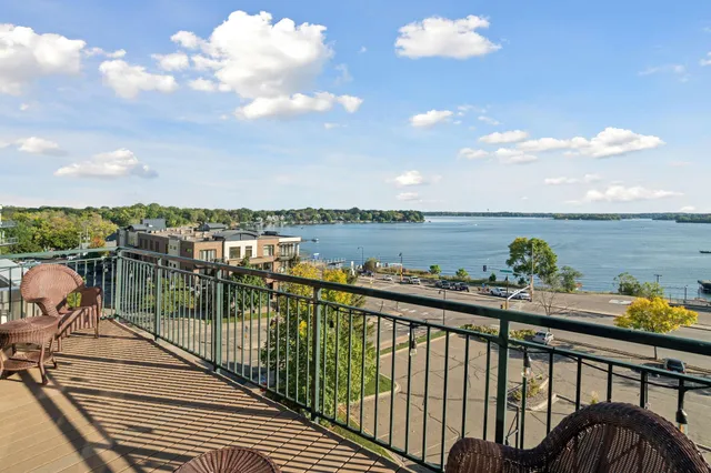 $519,000 | 4100 Spring Street, Unit 211, Spring Park, MN 55384