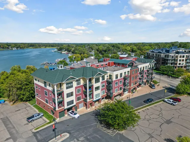 $519,000 | 4100 Spring Street, Unit 211, Spring Park, MN 55384