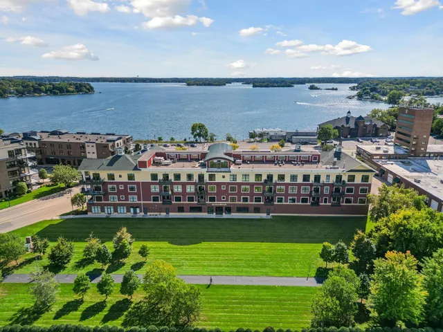 $519,000 | 4100 Spring Street, Unit 211, Spring Park, MN 55384