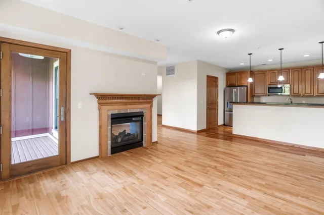 $519,000 | 4100 Spring Street, Unit 211, Spring Park, MN 55384