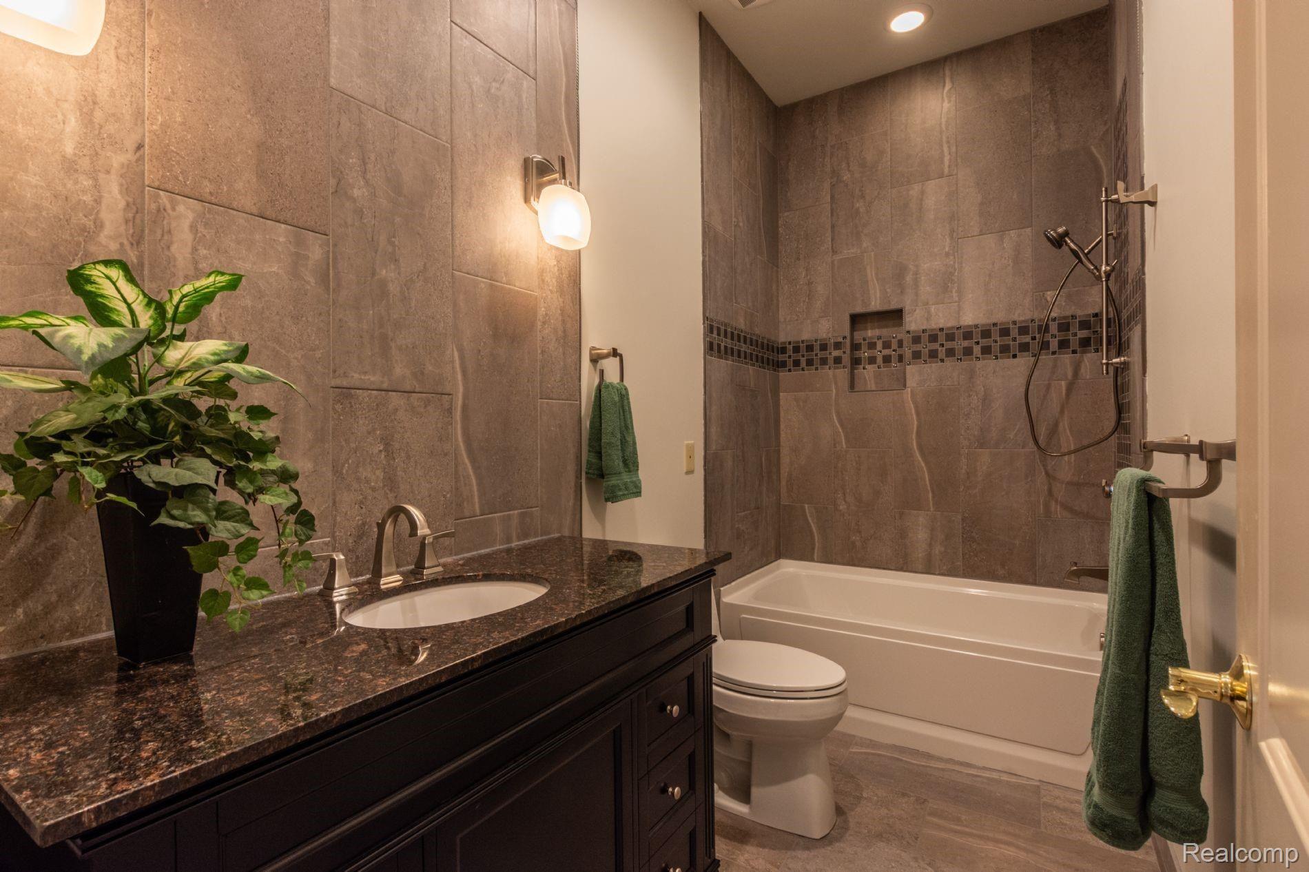 2890 Metamora Road Metamora, MI 48455 - Photo 9 of 25 9.jpg