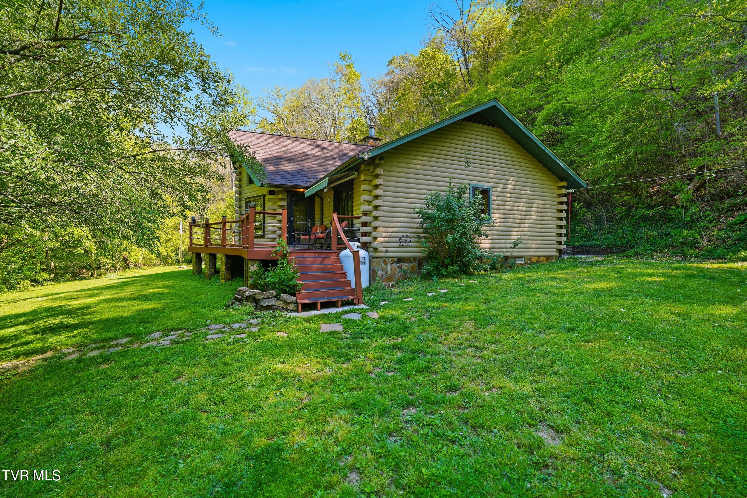 2235 Wampler Hollow Road Big Stone Gap, VA 24219 - Photo 11 of 84 +