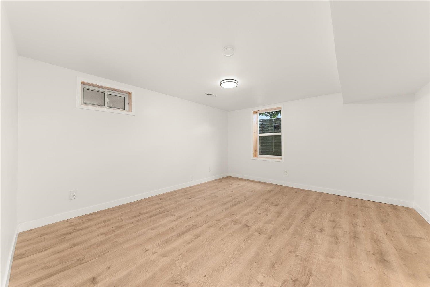 611 East Bismark Avenue Spokane, WA 99208 - Photo 17 of 35