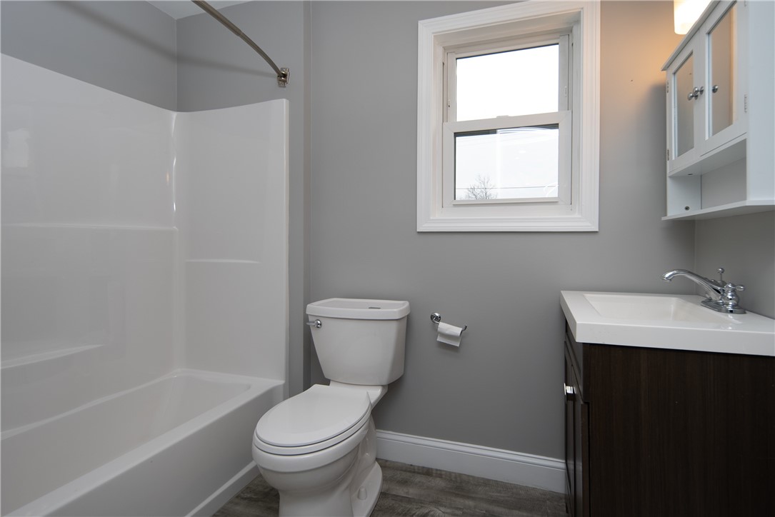 37 Windsor Road Pawtucket, RI 02861 - Photo 12 of 37