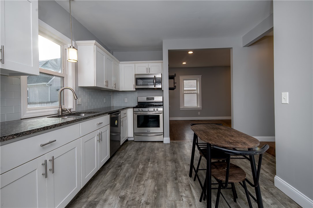 37 Windsor Road Pawtucket, RI 02861 - Photo 16 of 37