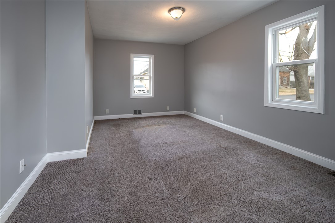 37 Windsor Road Pawtucket, RI 02861 - Photo 19 of 37