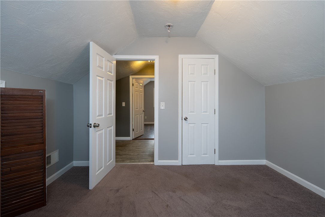37 Windsor Road Pawtucket, RI 02861 - Photo 23 of 37